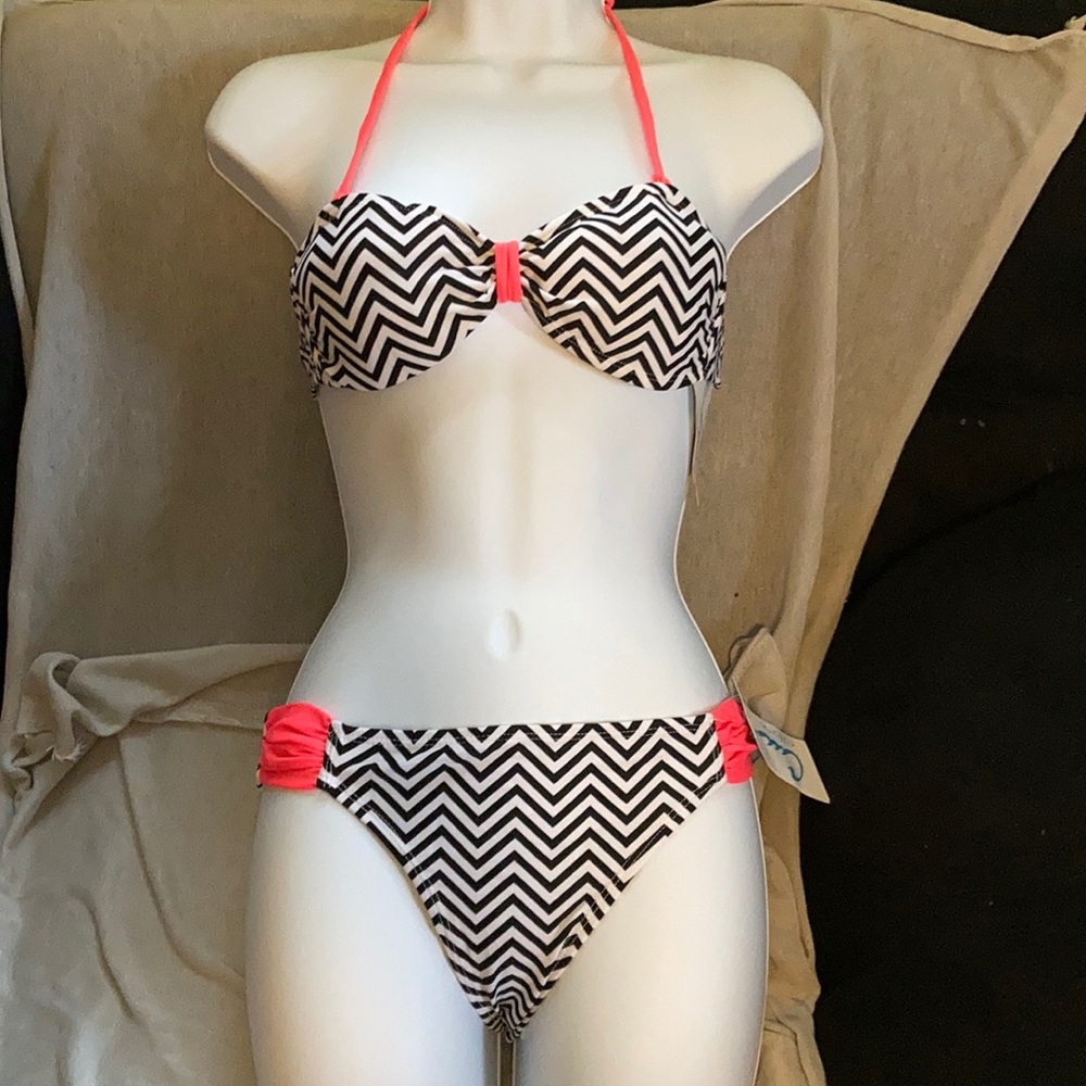 NWT California Waves bikini